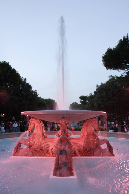 La Notte Rosa, Fontana dei 4 cavalli photos de Archivio Provincia di Rimini