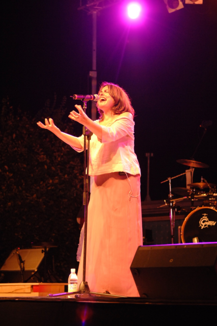 La Notte Rosa, concerto di Nada, Cattolica photos de Archivio Provincia di Rimini