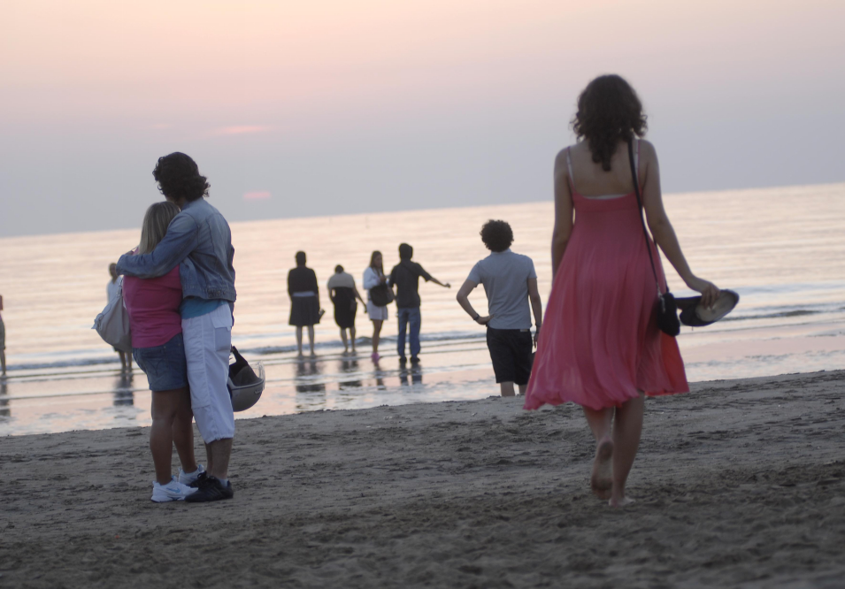 La Notte Rosa, l'alba a Rimini foto di R. Gallini