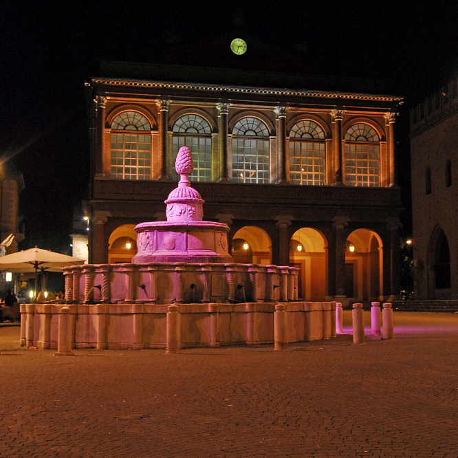 La Notte Rosa, Fontana della Pigna illuminata, Rimini Foto(s) von Archivio Provincia di Rimini