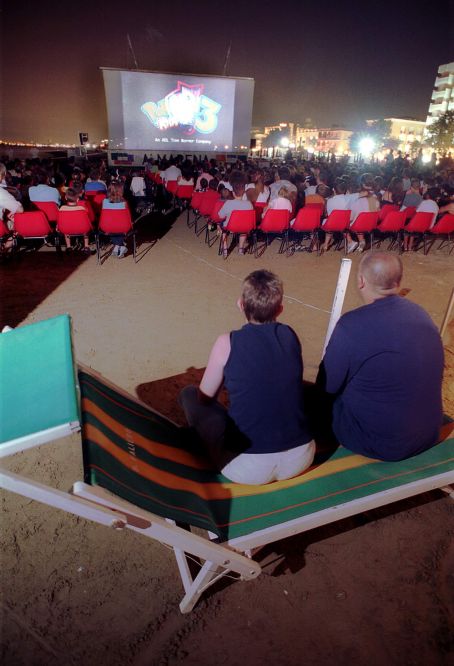 Cinema sulla spiaggia, Amarena, Rimini foto di R. Gallini