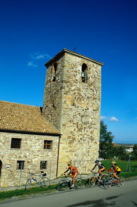 cycling, Verucchio photo by R. Urbinati