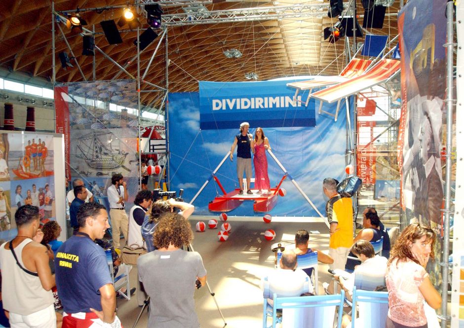 Dividirimini c photos de Archivio Provincia di Rimini