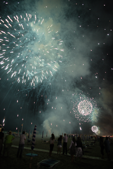 La Notte Rosa - fuochi d'artificio foto di Archivio Provincia di Rimini