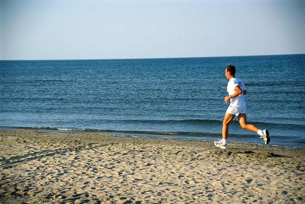 Footing sulla spiaggia photo by L. Bottaro