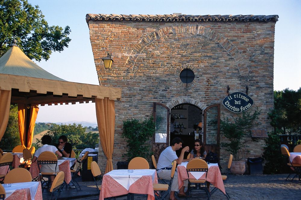 Restaurant, Montegridolfo photo by L. Bottaro