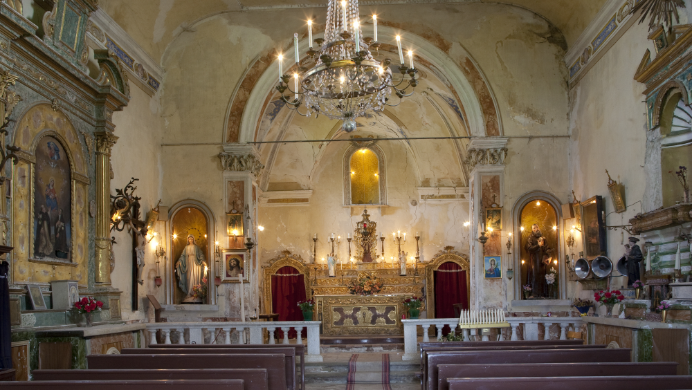 Maiolo, chiesa di Sant'Apollinare foto di PH. Paritani