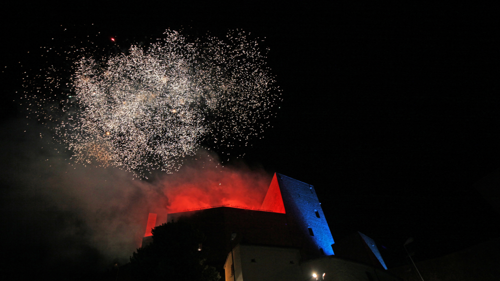 Fireworks at the castle, Montefiore Conca photo by PH. Paritani