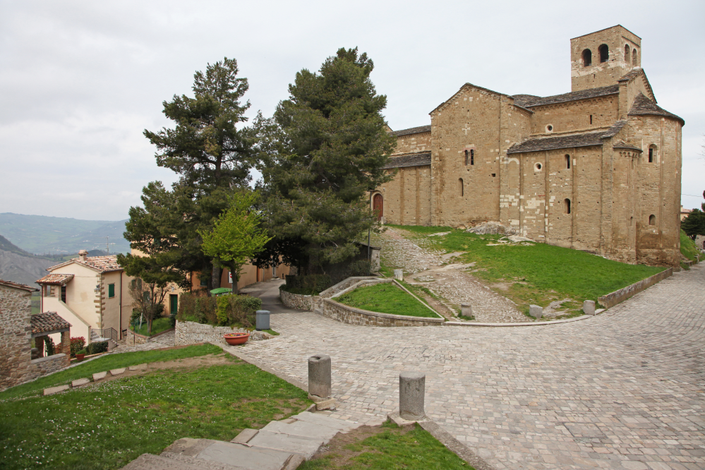 cathedral of San Leone, San Leo photo by PH. Paritani