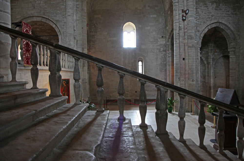 San Leo, duomo Foto(s) von PH. Paritani