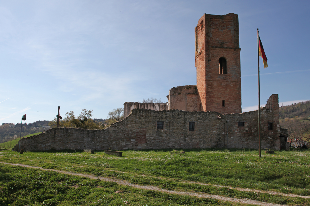 Chiesa di Trarivi, Montescudo photos de PH. Paritani