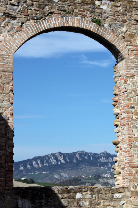 Trarivi church, Montescudo photo by PH. Paritani