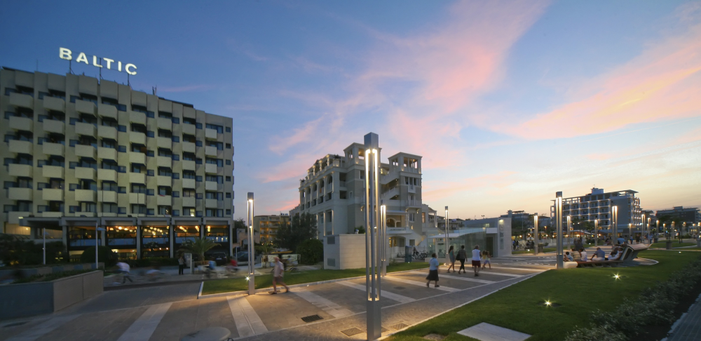 promenade, Riccione photo by PH. Paritani