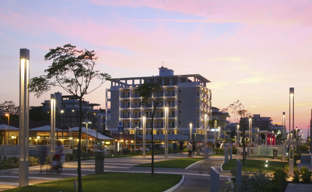 promenade at night, Riccione photo by PH. Paritani