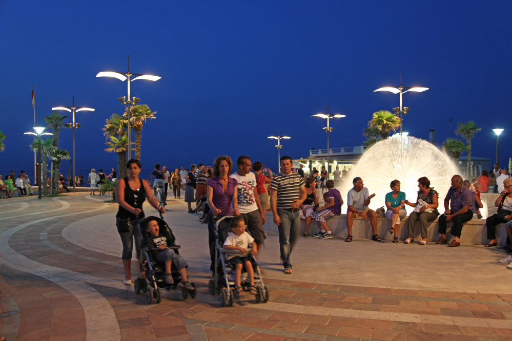 seafront promenade, Misano Adriatico photo by PH. Paritani