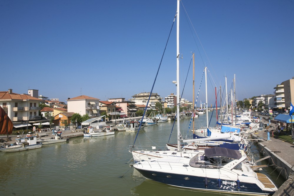view of the beach, Bellaria Igea Marina photo by PH. Paritani