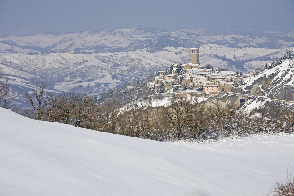 San Leo, panorama d'inverno Foto(s) von PH. Paritani