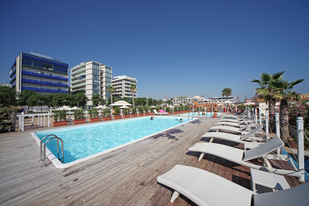 beach and pool, Riccione photo by PH. Paritani