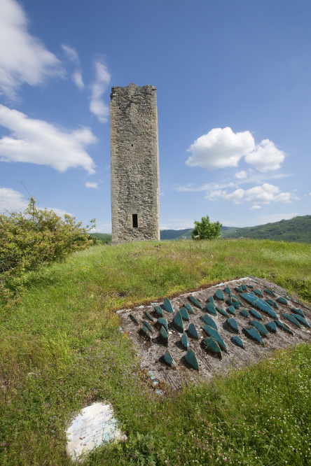 Pennabilli, torre di Bascio. Tonino Guerra, il giardino pietrificato foto di PH. Paritani