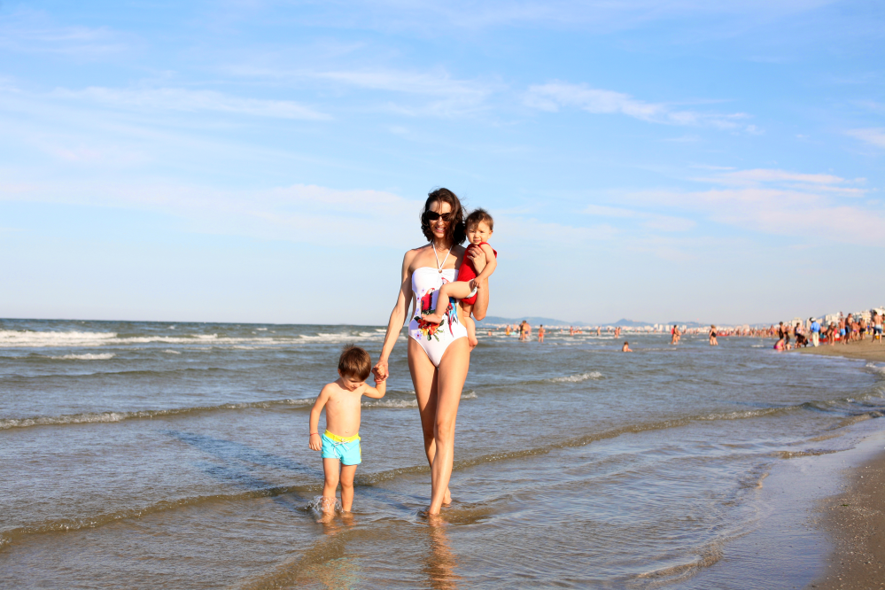 Bambini in spiaggia - Rimini photos de PH. Paritani