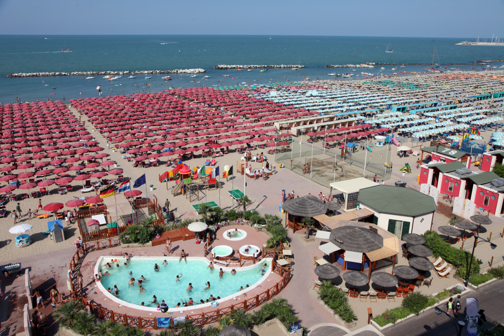 Spiaggia di Cattolica photo by PH. Paritani