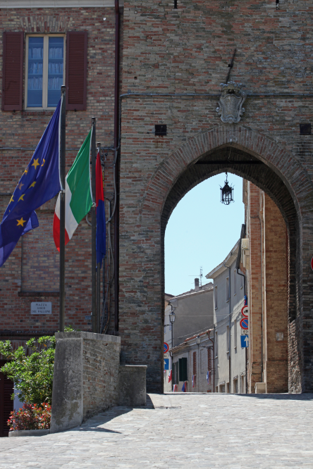 Porta di ingresso, Saludecio Foto(s) von PH. Paritani