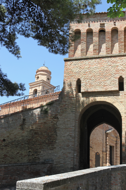 Porta di ingresso, Saludecio photos de PH. Paritani