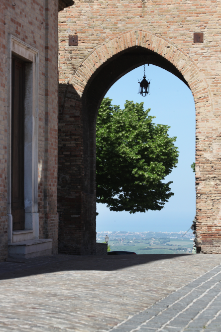 Porta di ingresso, Saludecio photos de PH. Paritani