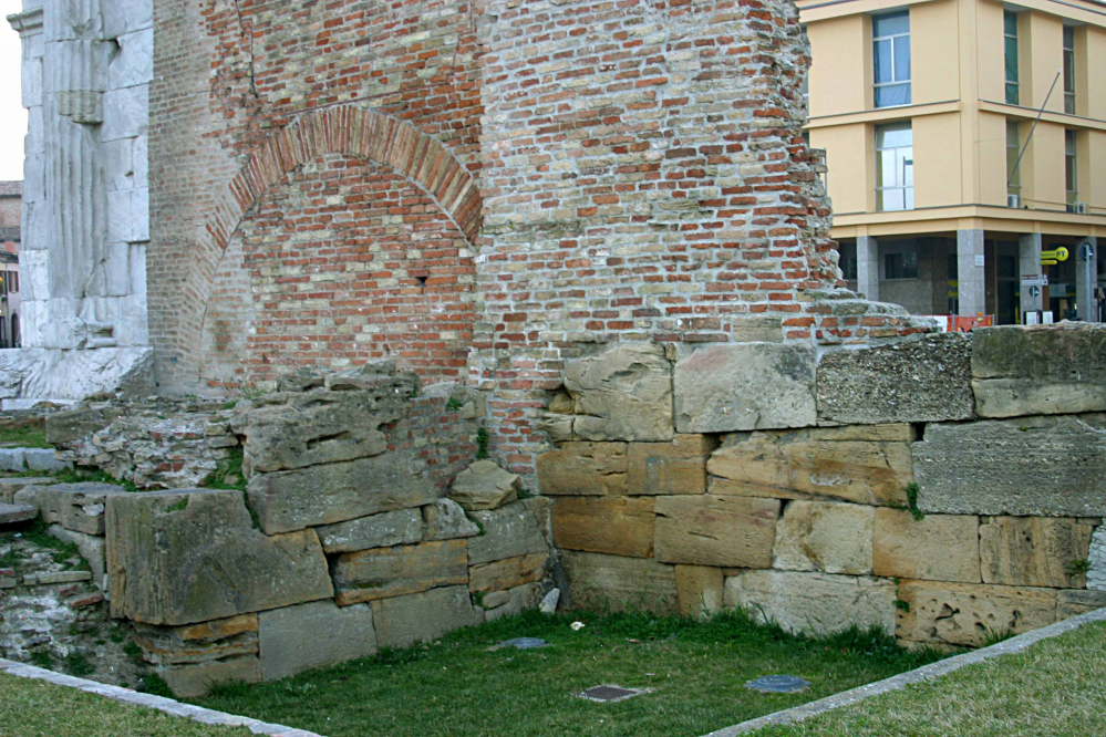 mura romane, Rimini foto di Archivio Provincia di Rimini