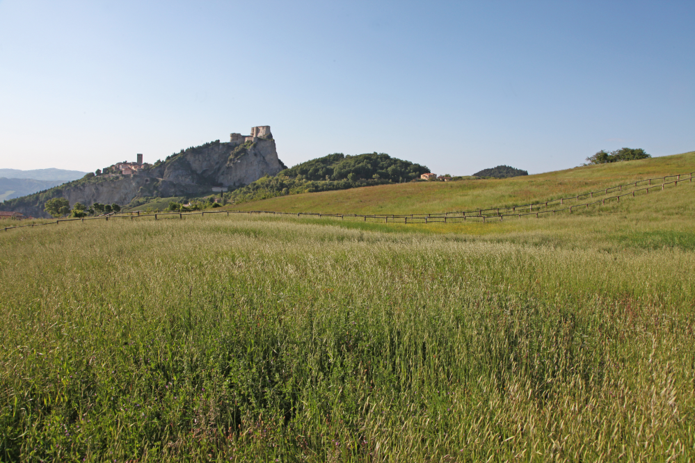 San Leo, panorama foto di PH. Paritani