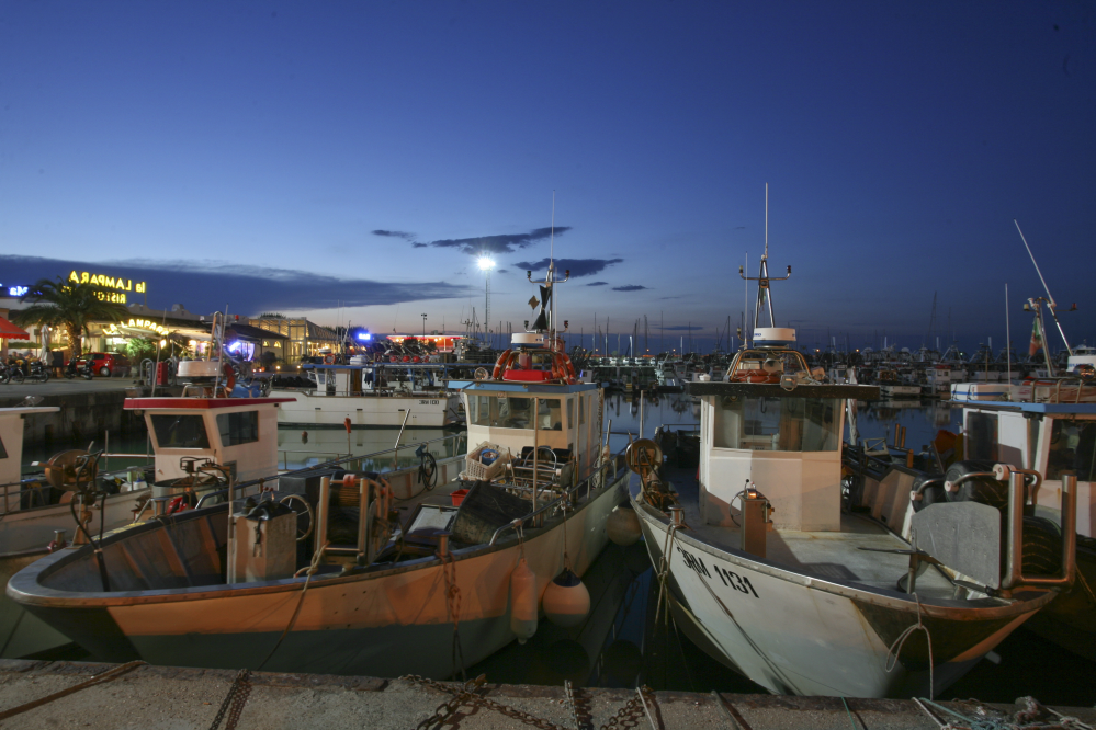 Porto di Cattolica - notturna foto di PH. Paritani