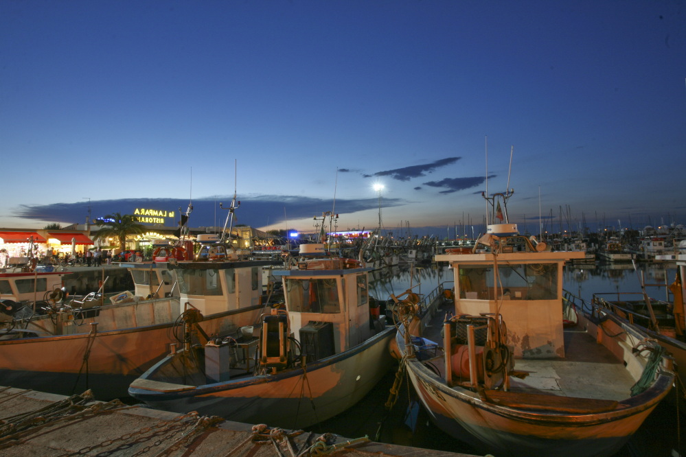 Porto di Cattolica - notturna foto di PH. Paritani