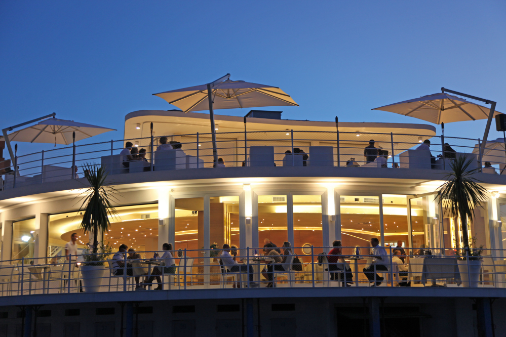 bar, restaurant on the beach, Rimini photo by PH. Paritani