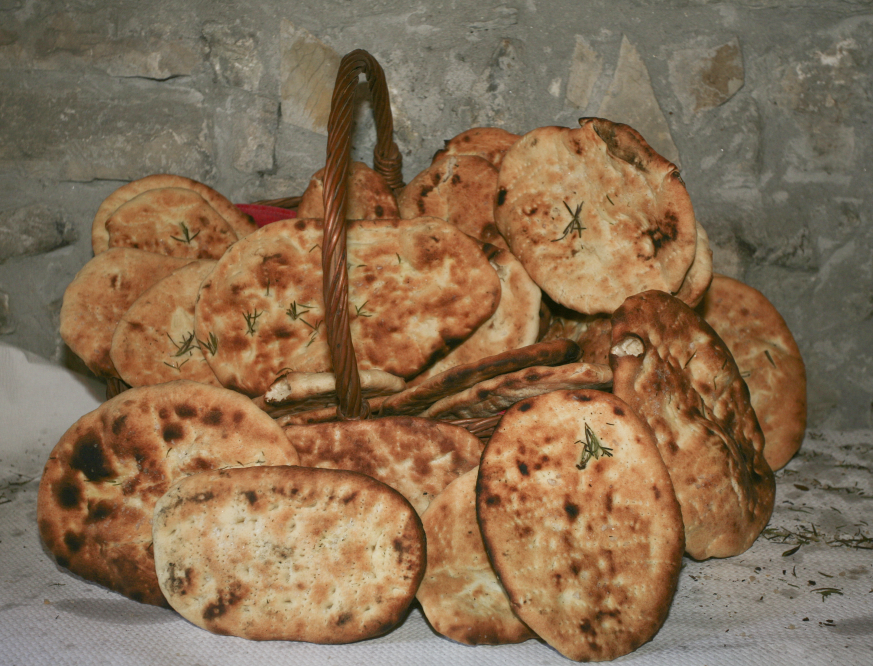 Maiolo, festa del pane foto di PH. Paritani