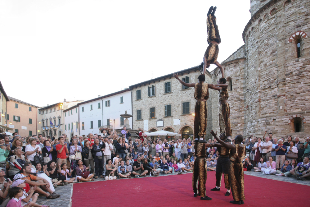 San Leo, Giullari in Festival photos de PH. Paritani