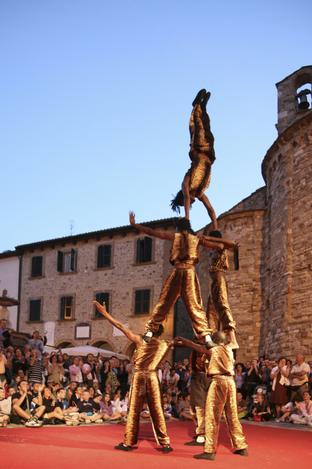 San Leo, Giullari in Festival foto di PH. Paritani