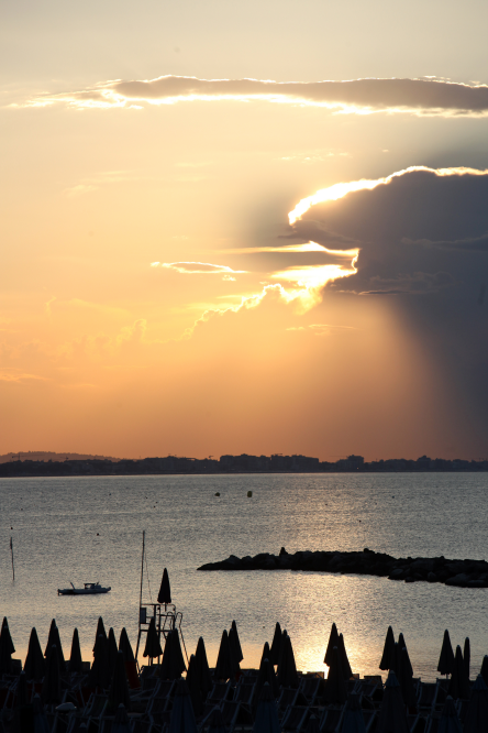 Spiaggia di Cattolica - notturna photo by PH. Paritani