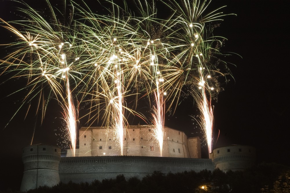 l'incendio della fortezza, San Leo foto di Archivio Provincia di Rimini