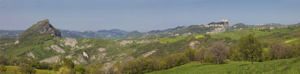 Valmarecchia, panorama di Maiolo e San Leo Foto(s) von PH. Paritani