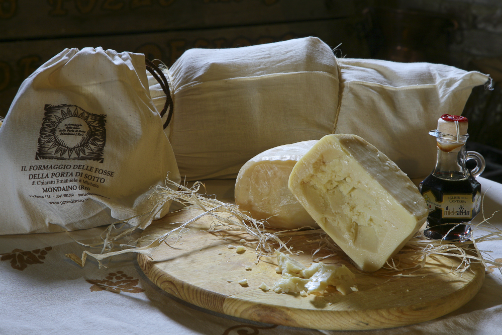 Formaggio di Fossa, Mondaino foto di PH. Paritani