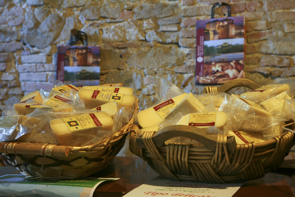 Formaggio di Fossa, Mondaino foto di PH. Paritani