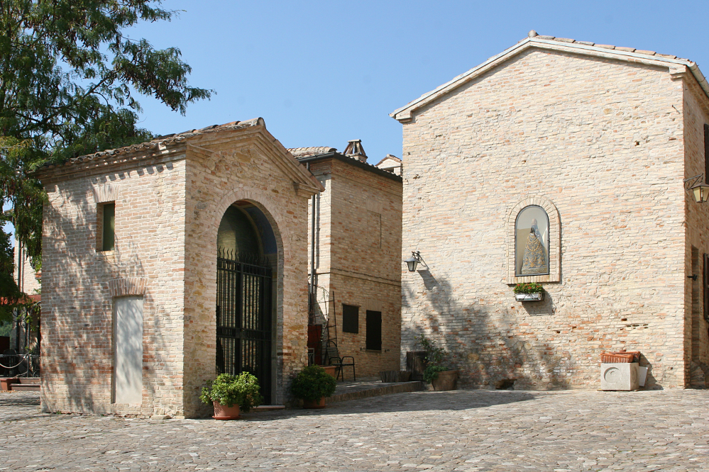 Viviani chapel, Montegridolfo photo by PH. Paritani