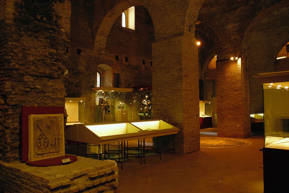 Mostra a Castel Sismondo - Rimini foto di L. Bottaro