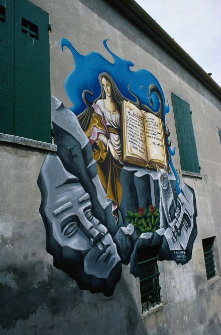 murals, Saludecio photo by T. Mosconi