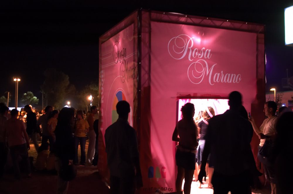 La Notte Rosa sulla spiaggia a Riccione foto di R. Masi