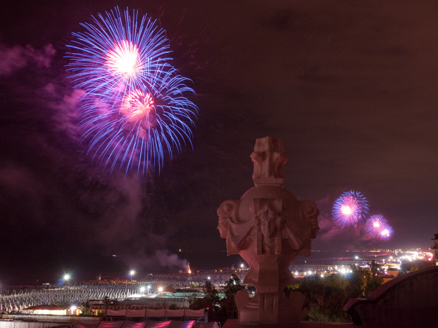 La Notte Rosa, fuochi d'artificio photos de Archivio Provincia di Rimini