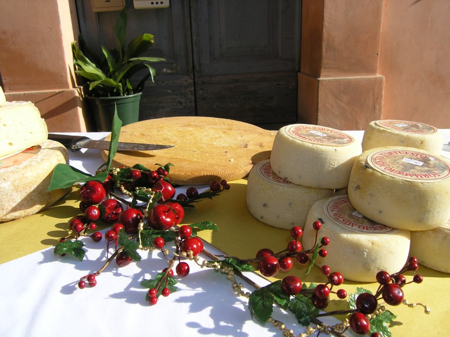 fossa cheese, Mondaino photo by Archivio Provincia di Rimini