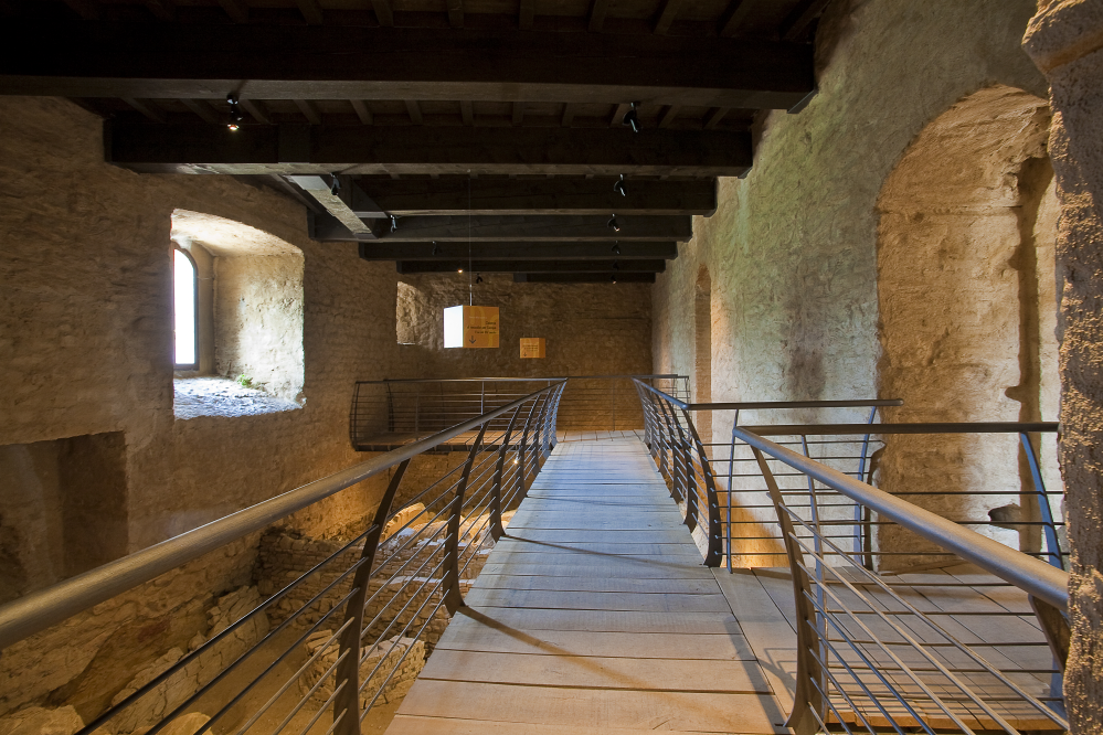 Percorso archeologico, sala della cisterna, Montefiore Conca foto di PH. Paritani