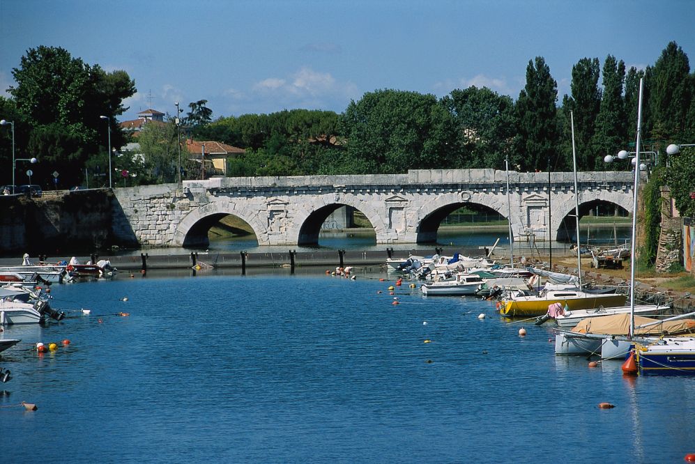 Ponte di Tiberio, Rimini foto di L. Bottaro