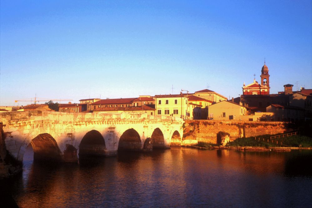 Ponte di Tiberio, Rimini Foto(s) von E. Salvatori